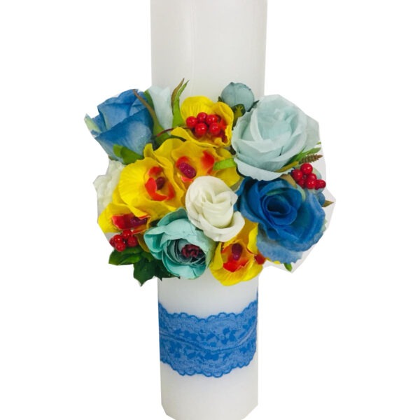 Lumanare botez personalizata prin broderie cu nume si flori artificiale ( Trandafiri )